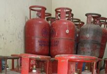 मधेस प्रदेशमा नेपाल ग्यासको चरम अभाव, उपभोक्ता र डिलर दुवै संकटमा:-