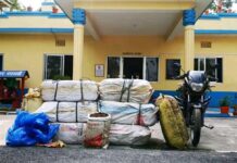 बाँसको झाक’भित्र सुनसरी प्रहरीद्वाराअवैध लागुऔषध गाँजा बरामद:-